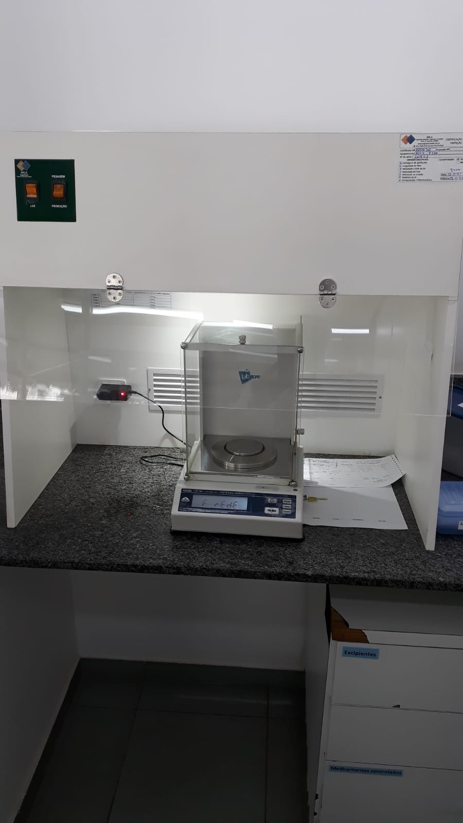 Capela de exaustão de gases